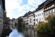 Innenstadt von Straßburg. Fachwerkhäuser an einem Fluss.